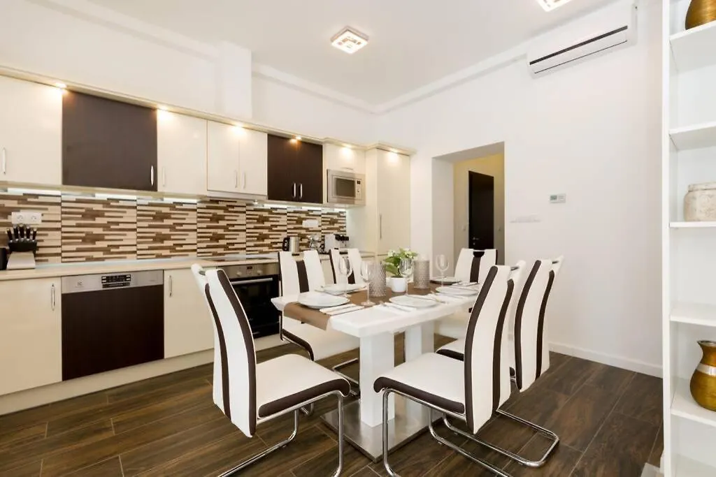 Apartment Eiffel Palace Luxury Dream Home 1 Budapest Hungary
