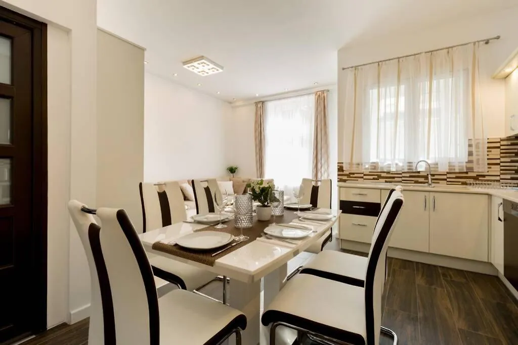 Eiffel Palace Luxury Dream Home 1 Budapest Lägenhet